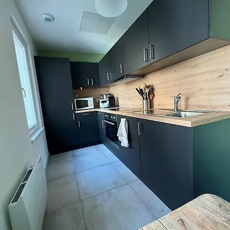 Spacieux 100m2 Avec 3 3 Sdb